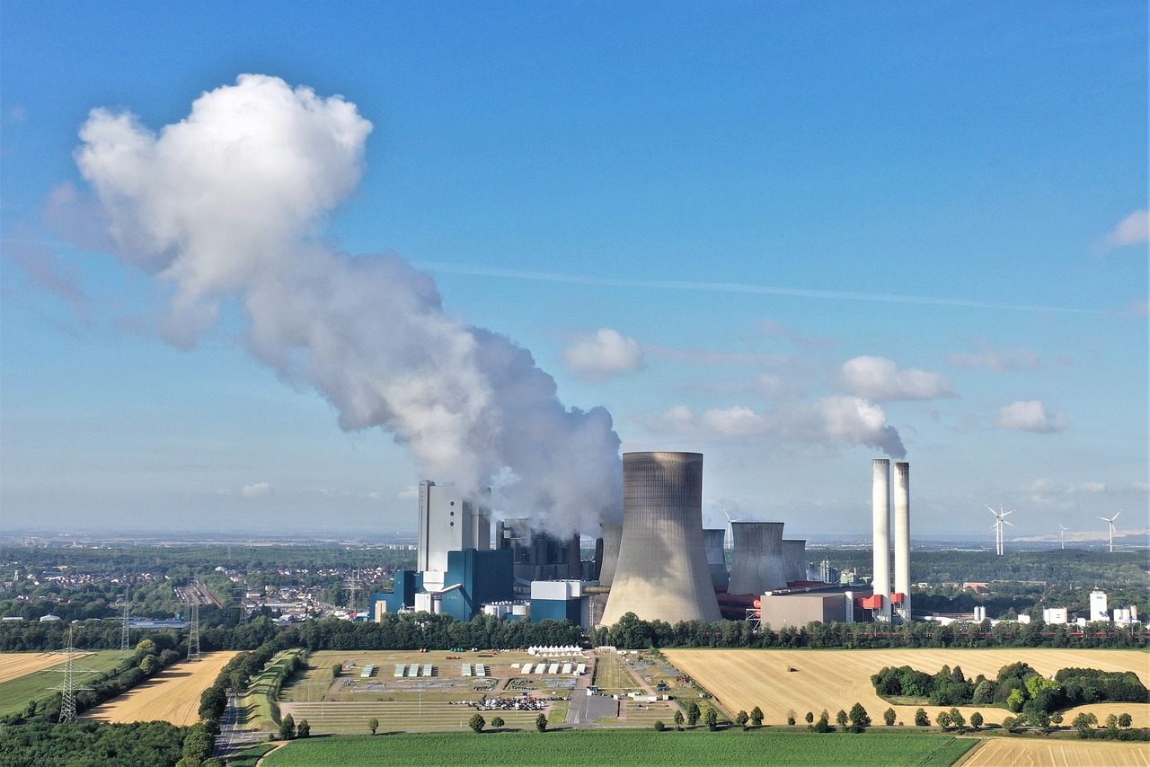 découvrez le concept de neutralité carbone, une approche essentielle pour réduire l'impact environnemental et lutter contre le changement climatique. apprenez comment les entreprises et les nations s'engagent à équilibrer leurs émissions de gaz à effet de serre avec des actions de compensation pour un avenir durable.