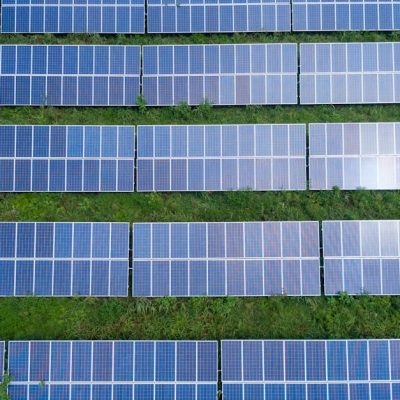 découvrez l'énergie renouvelable, une solution durable pour un avenir énergétique propre. explorez les sources telles que le solaire, l'éolien et l'hydroélectrique, et apprenez comment elles contribuent à la préservation de notre environnement.