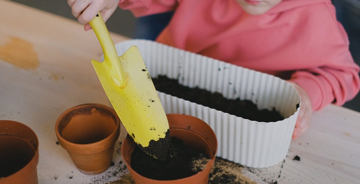 découvrez l'importance de l'éducation environnementale pour sensibiliser les générations futures aux enjeux écologiques. apprenez comment intégrer des pratiques durables dans votre quotidien et encourager la protection de notre planète.